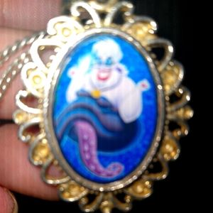 A very cute Ursula PENDANT